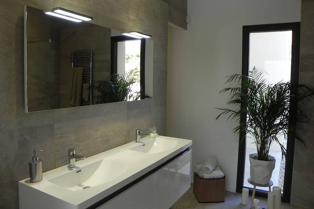 Villa Exceptionnelle , Avec vue Panoramique in Venasque, Parc naturel régional du Mont-Ventoux