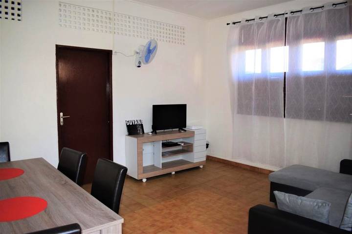 Gîte pour 8 personnes, avec balcon à Cayenne - 2