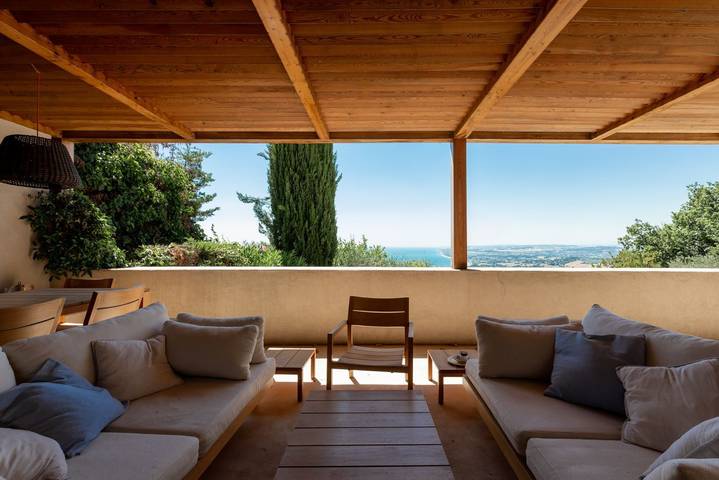 Ferienwohnung für 7 Personen, mit Balkon/Terrasse und Garten in Sirolo