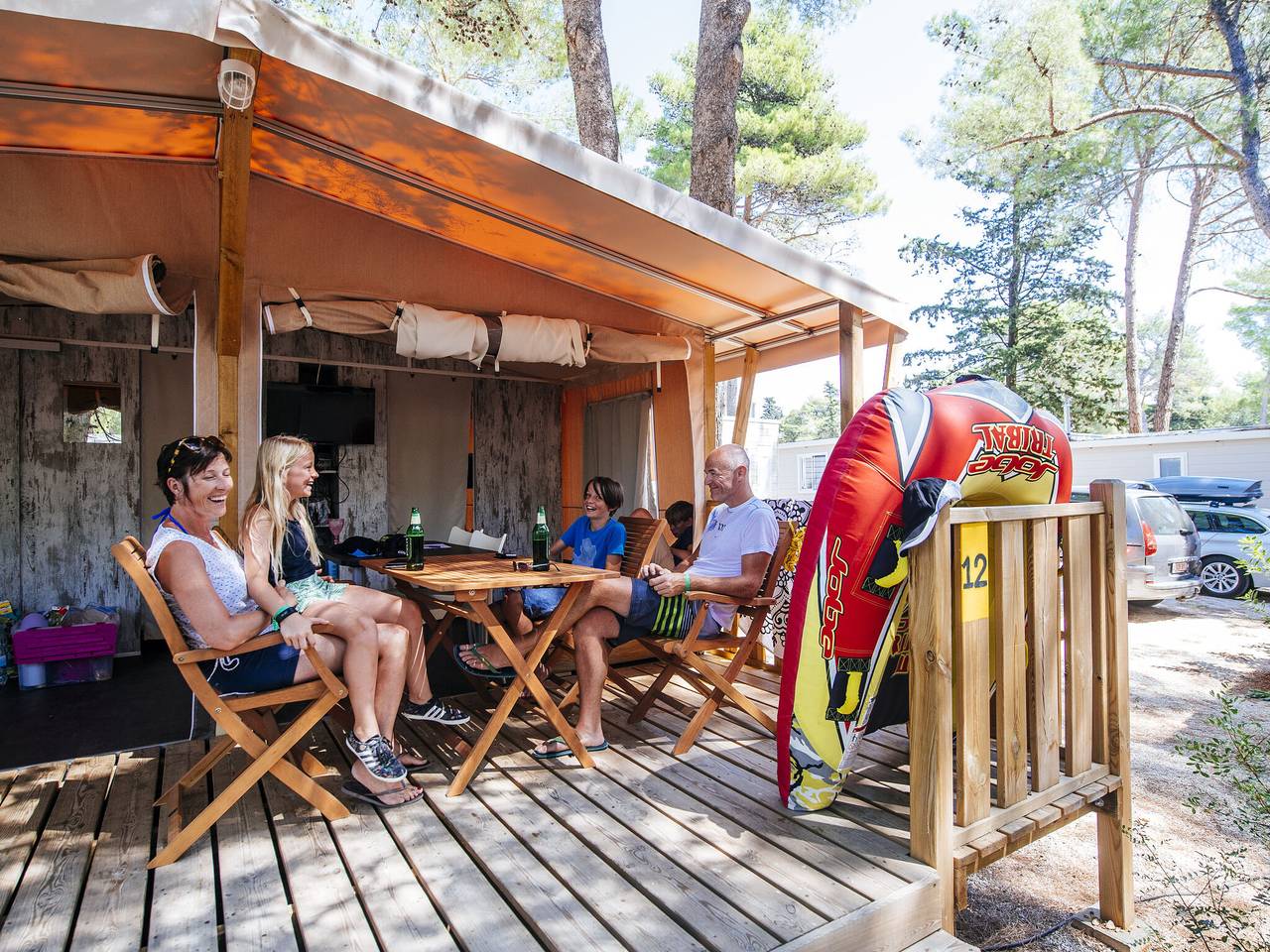 Glamping Zelt im Zaton Holiday Resort, mit großer Poolanlage in Privlaka, Zadar