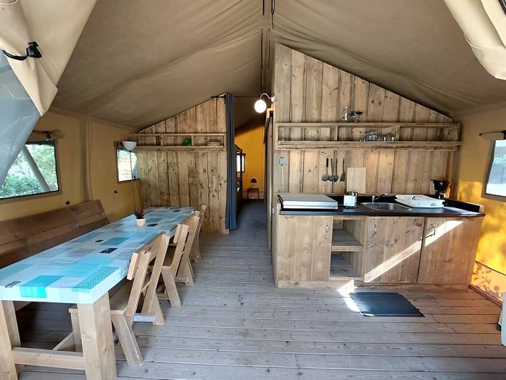 Tente pour 5 personnes, avec piscine et terrasse, animaux acceptés en Ardèche - 2