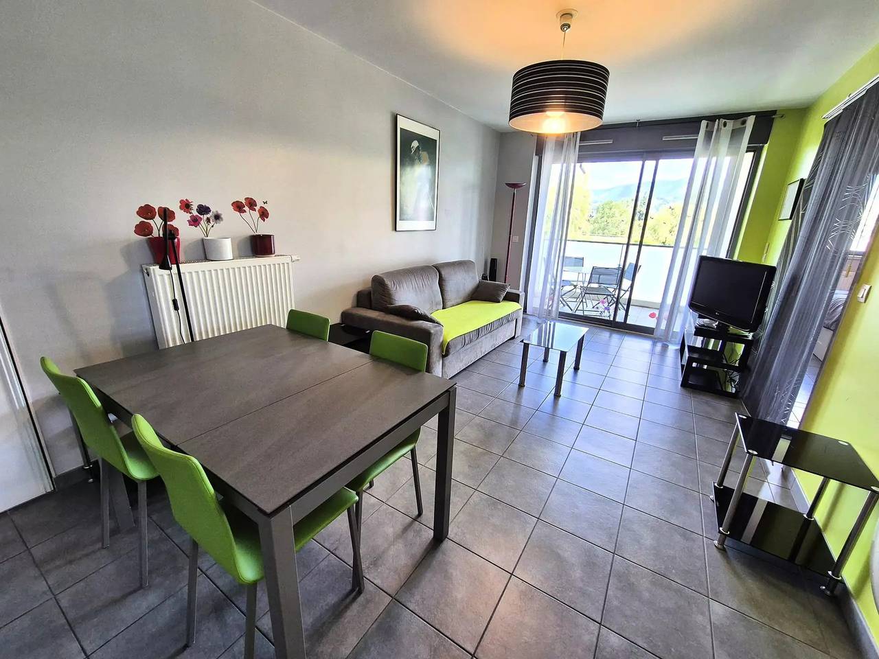 Appartement entier, Charmant 2 pièces avec emplacement idéal au bord du lac ! in Aix-les-Bains, Région de Chambéry
