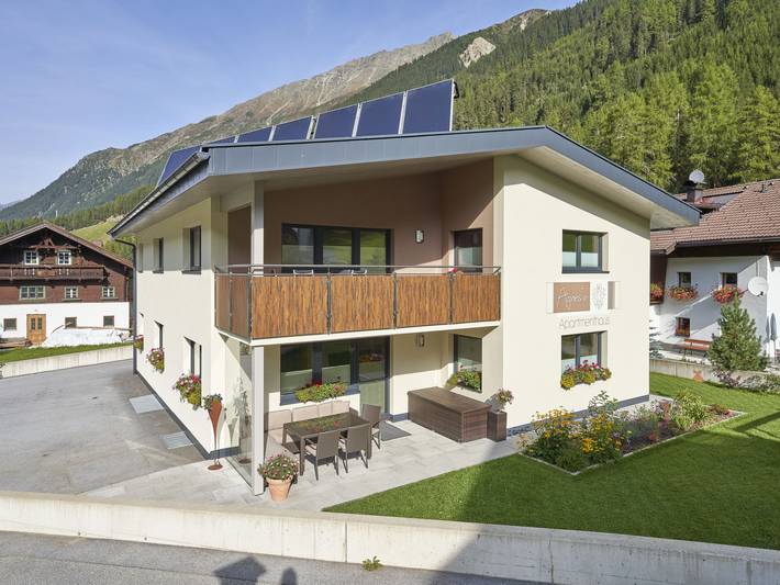 Ferienwohnung für 3 Personen, mit Terrasse und Garten sowie Ausblick