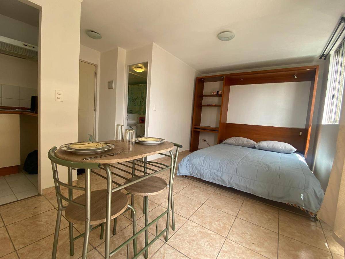 Entire apartment, Apartamento completo amoblado Santiago cercano Movistar Arenas in Santiago de Chile, XIII Región Metropolitana de Santiago