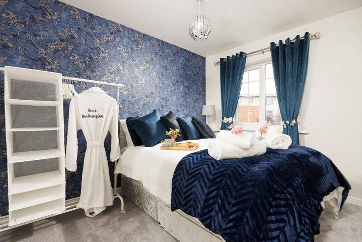 Location de vacances pour 9 personnes, avec jardin et jacuzzi à Northampton - 2