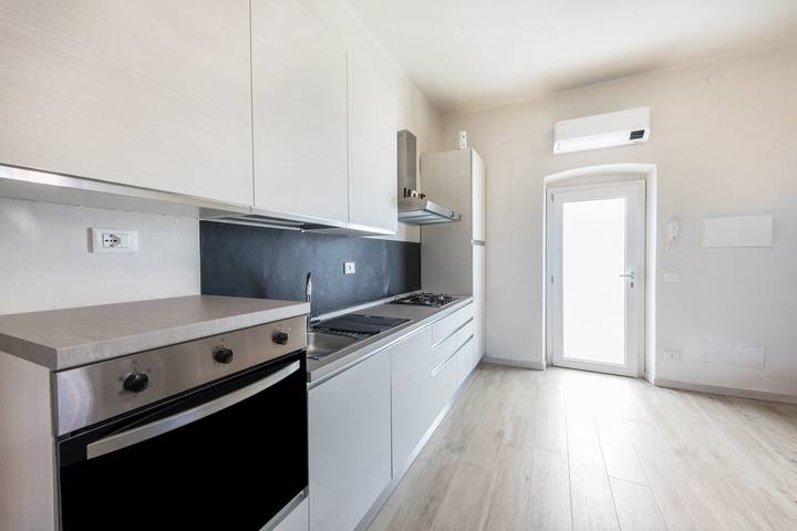 Ganze Wohnung, Ferienwohnung 'La Pergola' mit Wlan und Klimaanlage in Moniga del Garda, Gardasee-Berge