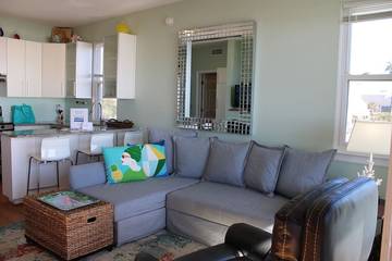 Vacation Apartment for 2 Guests in Folly Beach, South Carolina Lowcountry, Picture 4