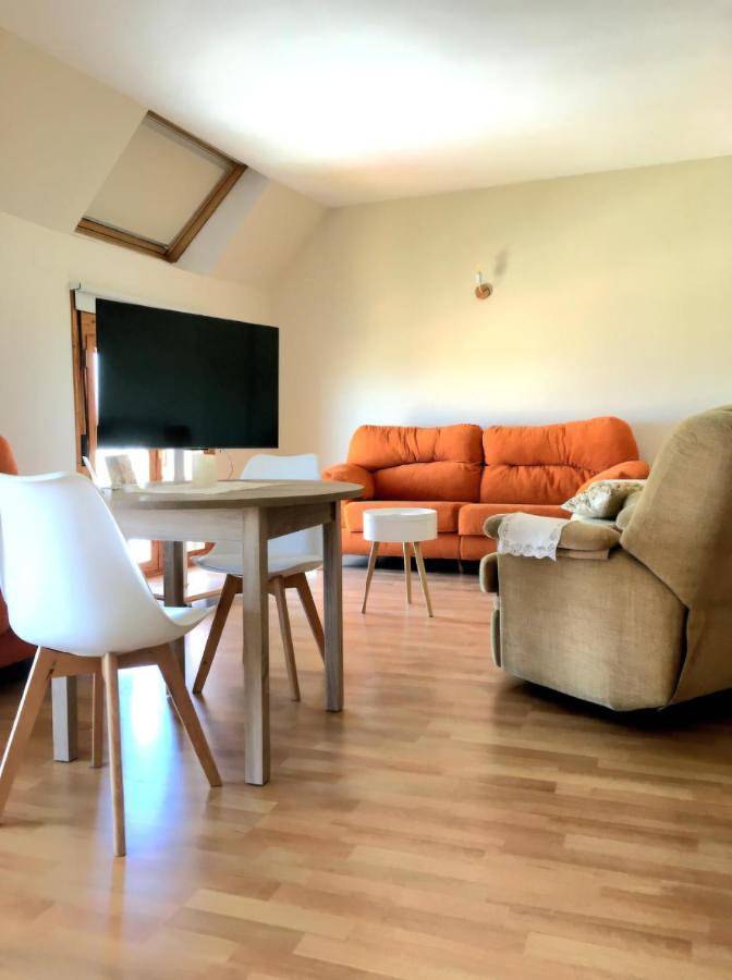 Apartamento para 12 personas, con Terraza y Vistas en Villacarrillo