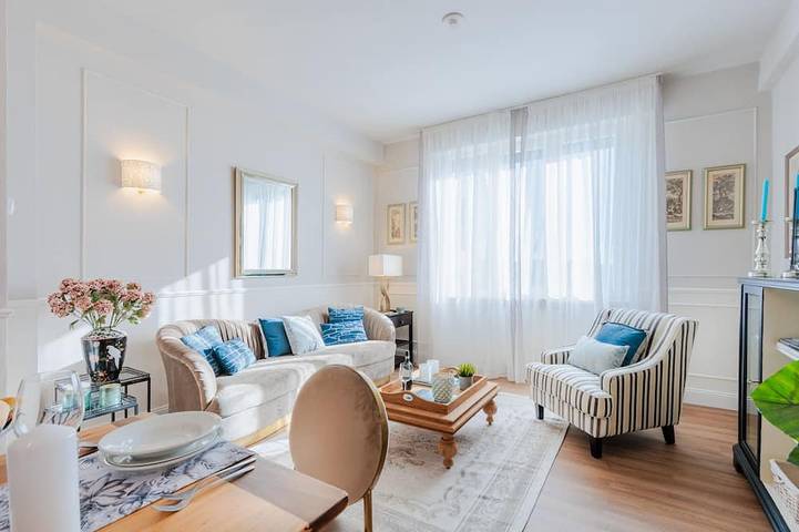 Apartamento entero, Apartamento "Libeccio" frente al mar con garaje privado y WiFi en la zona central in Lido di Camaiore, Camaiore
