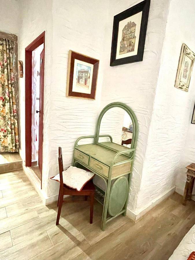 Maison de campagne pour 3 personnes, avec jardin ainsi que piscine et vue dans Salir - 3