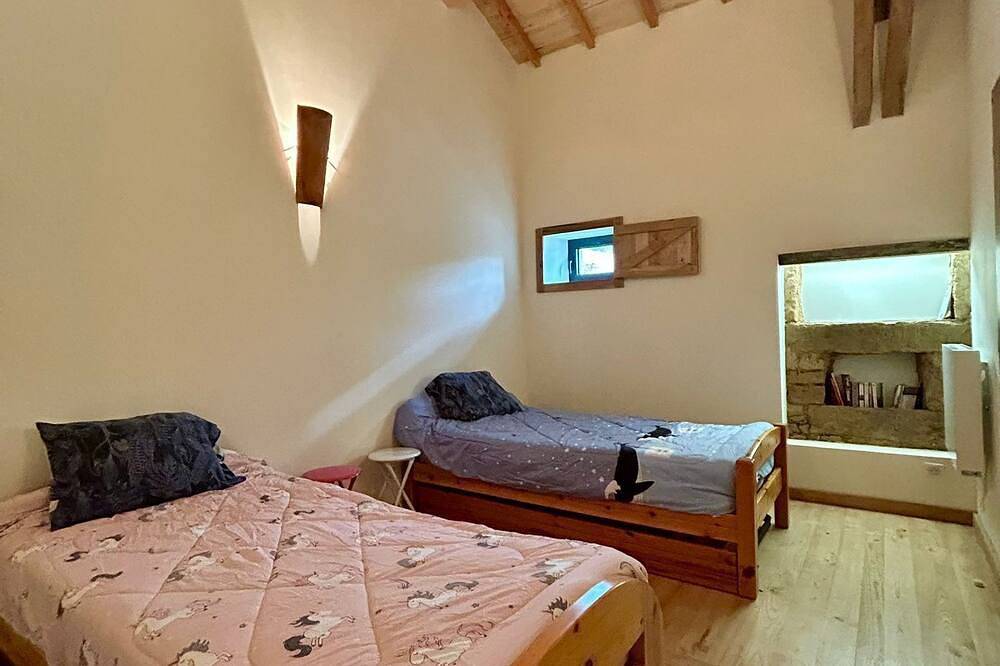 La Grange du Silence, family-run, renovated and just a few minutes from Figeac. in Lentillac-Saint-Blaise, Lot