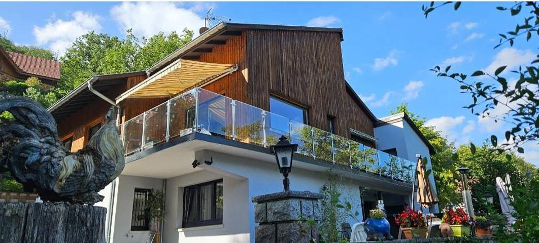 Appartement de vacances pour 6 personnes, avec jardin et vue, animaux acceptés
