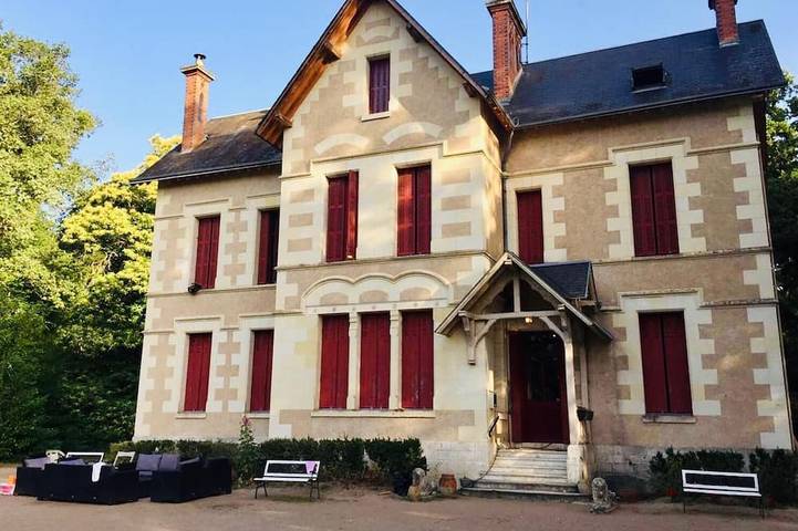 Location de vacances pour 15 personnes, avec Jardin à Vallières-les-Grandes