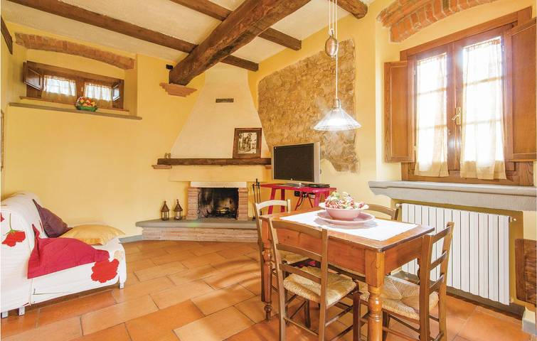 Gîte pour 4 personnes, avec piscine ainsi que terrasse et jardin à Vinci - 3