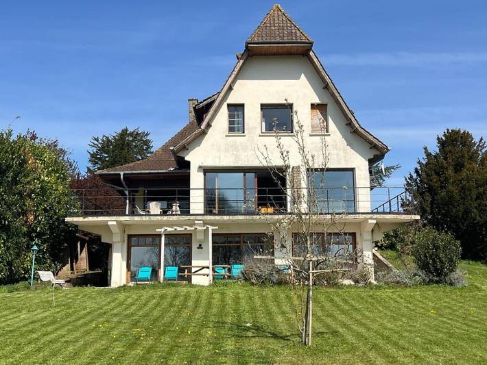 Gîte pour 12 personnes, avec jardin ainsi que jacuzzi et sauna à Douriez
