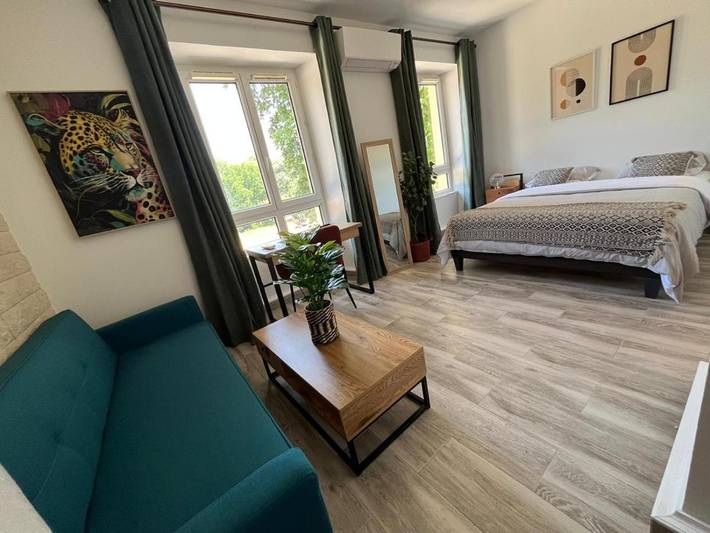 Location de vacances pour 2 personnes, avec jardin ainsi que terrasse et vue à Villeneuve-sous-Dammartin - 3