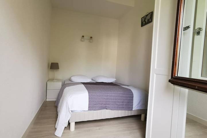 Residential house for 4 people with small garden, 300m from the beach in Vaux-sur-Mer, Côte de Beauté