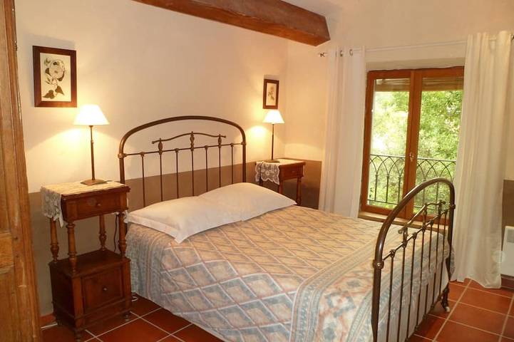 Location de vacances pour 4 personnes, avec piscine et jardin à Brignoles - 2