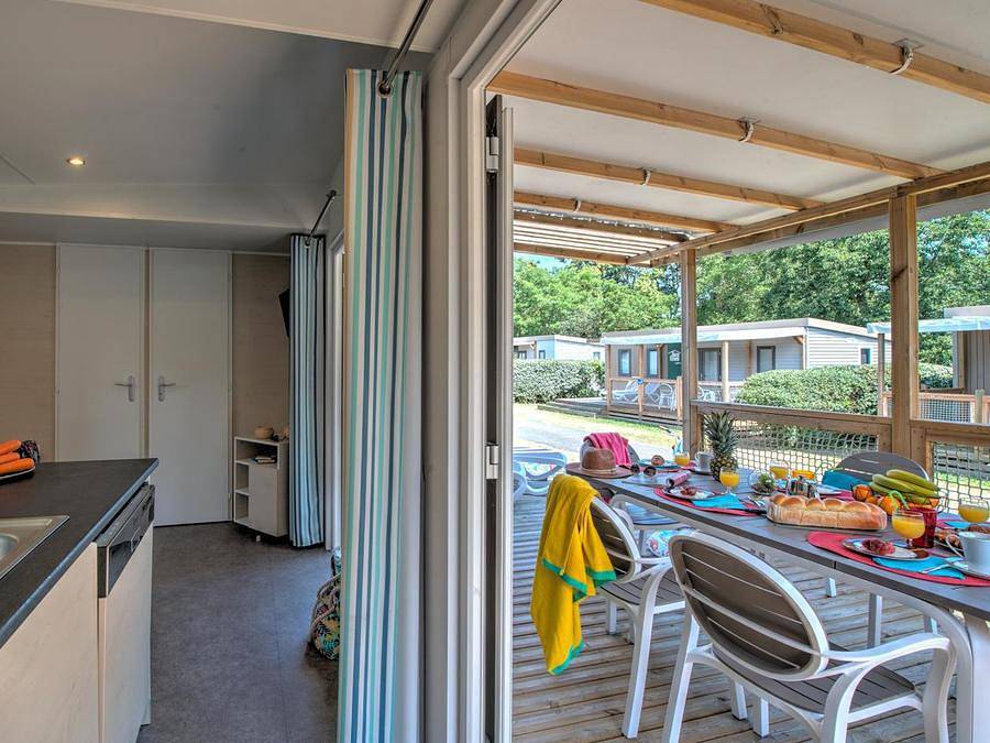 Flower Camping l'Ile d'Offard - Mobile home 6 persons - Comfort Mobile-home 35m² 3 bedrooms + semi-covered terrace + Tv + dishwasher in Saumur, Loire Valley