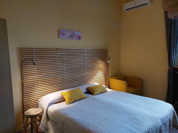 Chambre d’hôte pour 2 personnes, avec terrasse ainsi que vue et piscine à Crema - 4