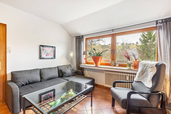 Ferienwohnung für 4 Personen, mit Balkon und Garten sowie Seeblick im Sauerland - 2