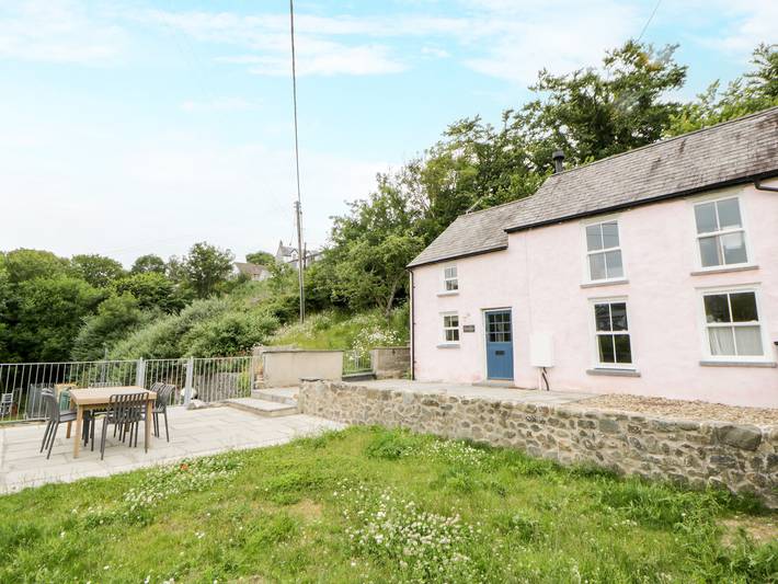 Cottage for 4 people in Aberporth