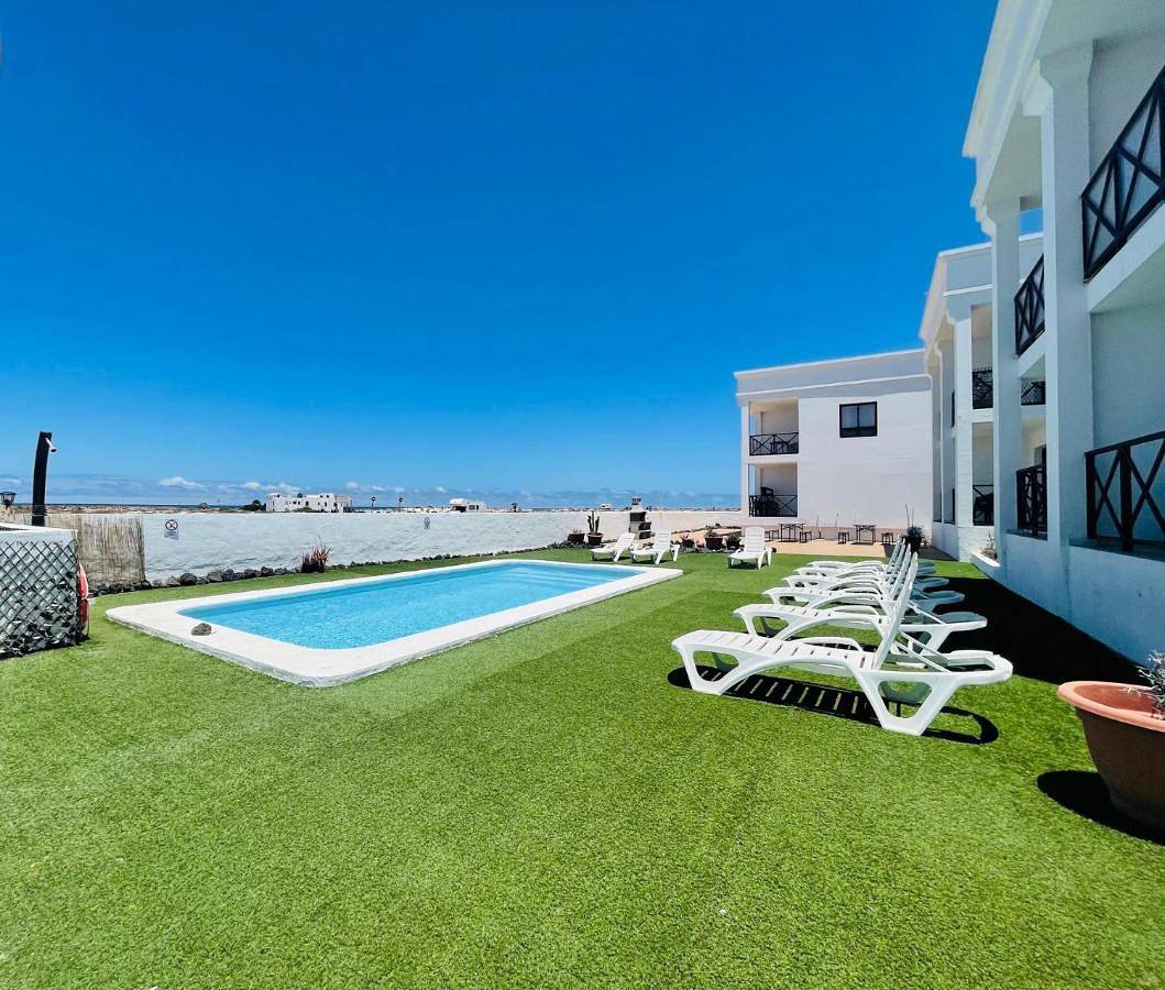 Apartamento entero, One-Bedroom Apartment in Playa Los Lagos, La Oliva