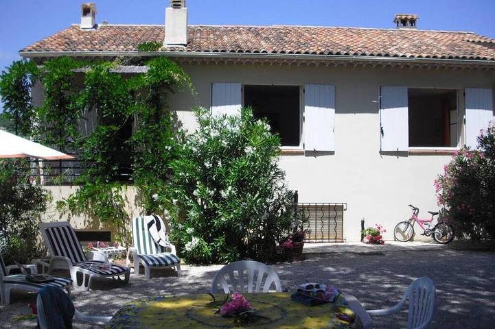 Location de vacances pour 6 personnes, avec Jardin à Sainte-Maxime
