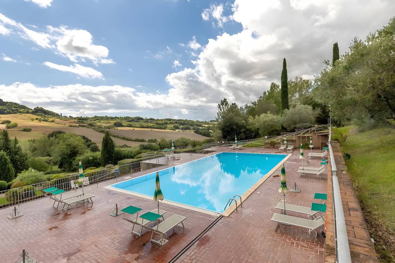 Ganze Wohnung, Apartment 'Biancospino' mit gemeinschaftlichem Pool, Wlan und Klimaanlage in Santa Luce, Etruskische Küste