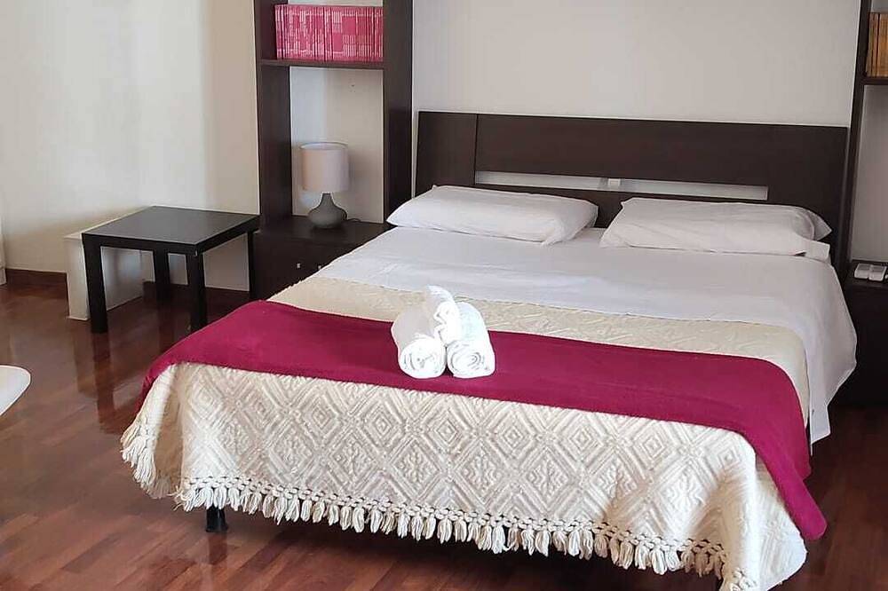 Entire apartment, The ivy, lovely maison in Tuscania, perfect for two people in Tuscania, Viterbo Province