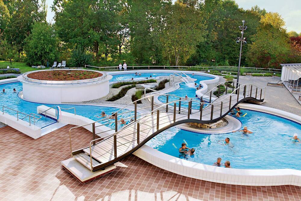Ganze Wohnung, Thermen (Niederbay.Bäderdreieck), Wellness, Golf, Kunst, Kultur, vorzügl.Essen in Bayerbach, Bayerische Golf und Thermenland