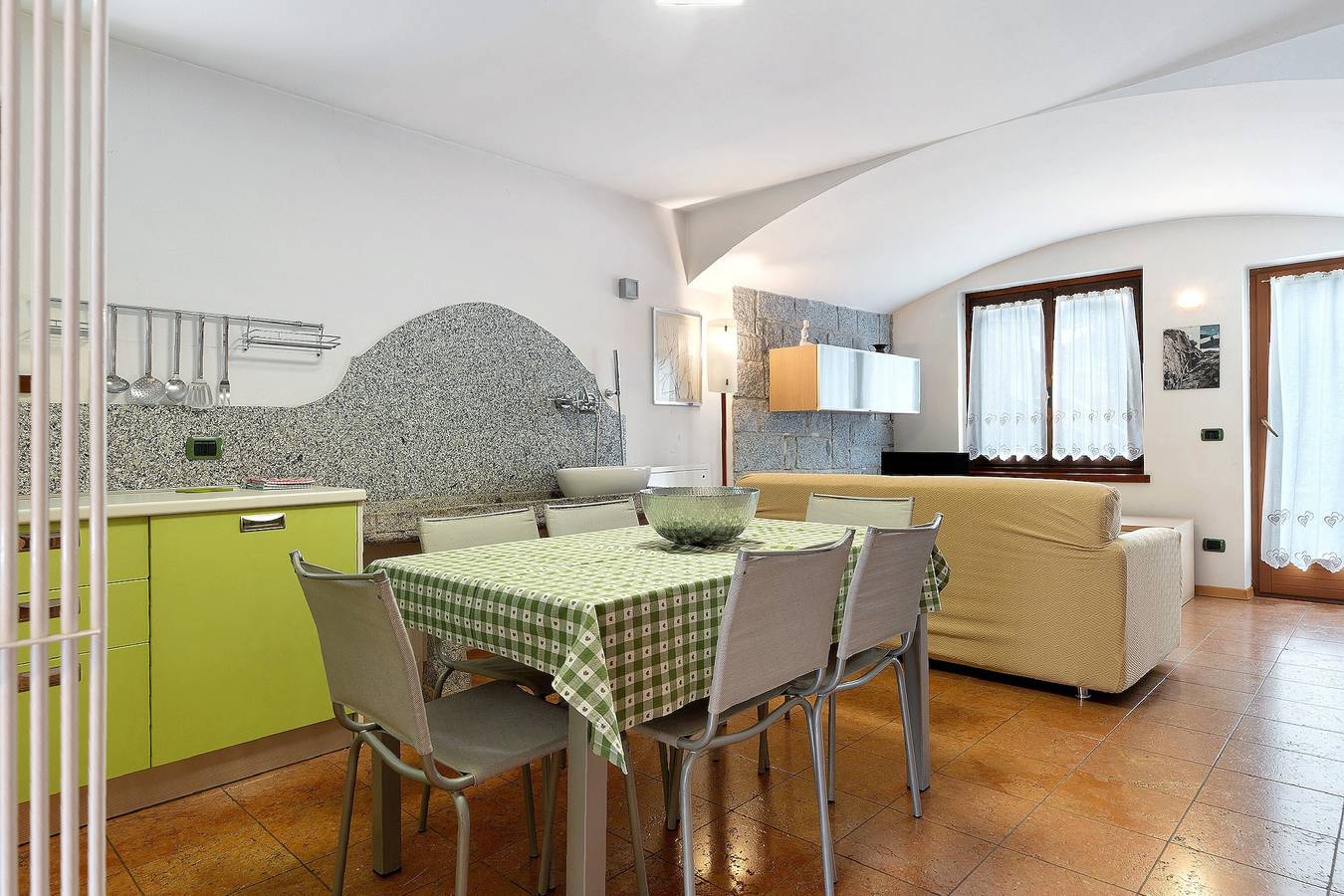 Appartement de vacances 'Jack Apartment au centre de Pinzolo' avec vue montagne, jardin privé et balcon in Pinzolo, Massif de Brenta
