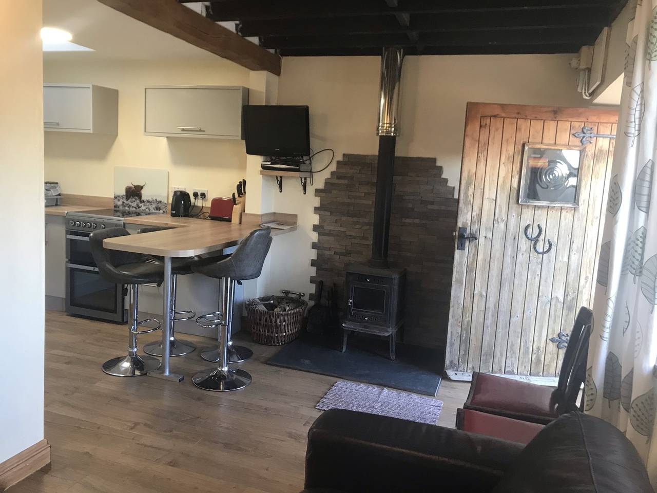 Entire holiday apartment, Recently renovated 3-Bed Apartment on Exmoor in Exton (Somerset), Somerset