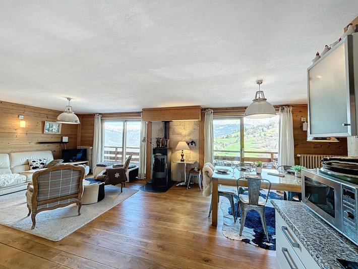 Ganze Wohnung, 4-Zimmer-Wohnung mit Hallenbad in Combloux in Combloux, Pays du Mont-Blanc