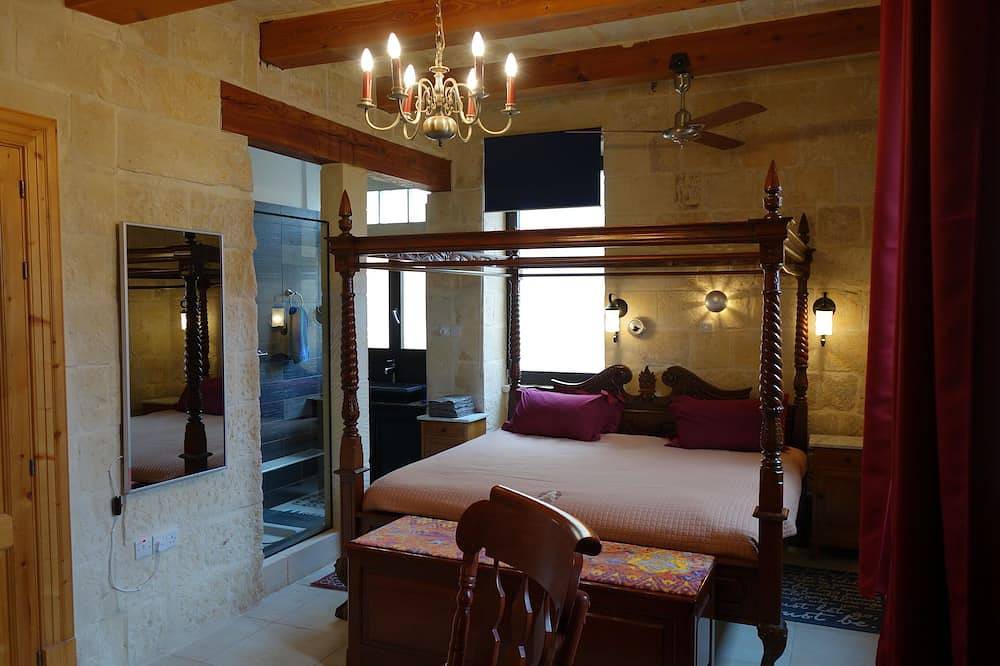 Ganze Wohnung, Geräumige Wohnung - historischer Charakter - faszinierender Blick über die Altstadt und das Meer in Valletta, Insel Malta
