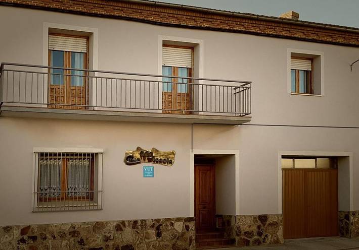 Casa de vacaciones para 12 personas, con piscina y jardín, Se admiten mascotas en Tierra de Pinares (Cuéllar) - 2