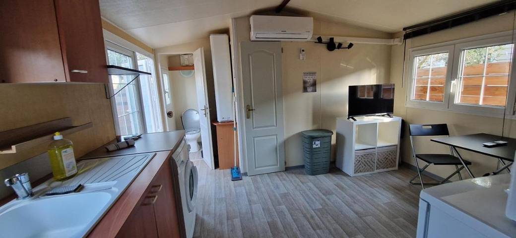 Gîte pour 4 personnes, avec vue ainsi que terrasse et jardin, animaux acceptés à Châteauneuf-les-Martigues - 4