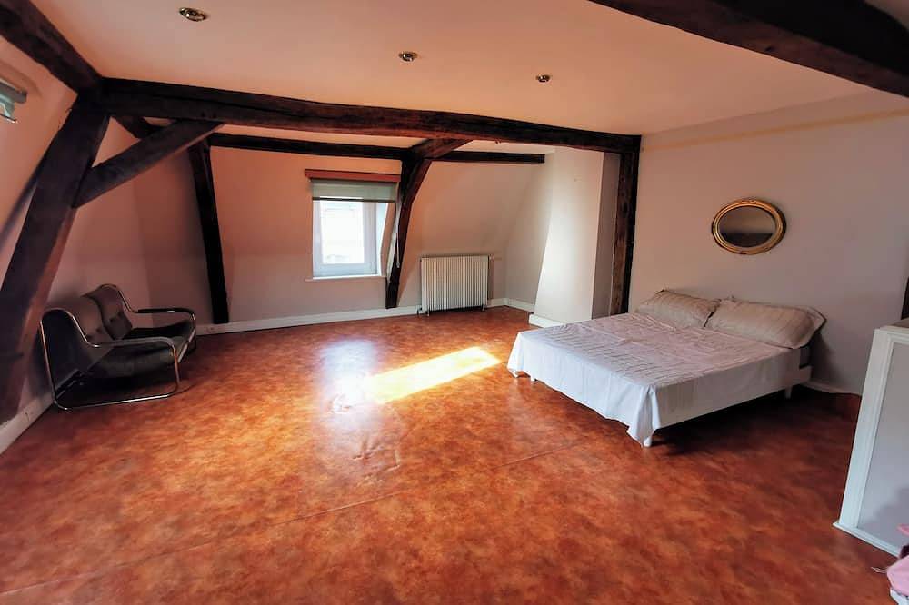 La grande Hesdinoise - sleeps 6 near the square and its shops in Hesdin, Montreuil und Umgebung