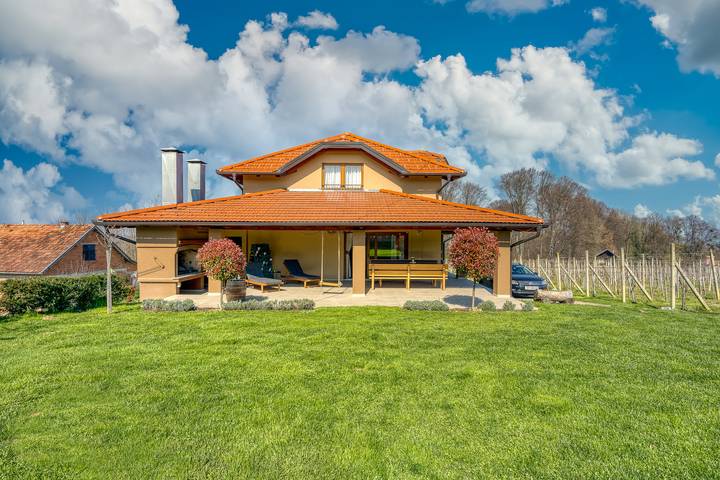 Ferienhaus für 8 Personen, mit Terrasse, kinderfreundlich