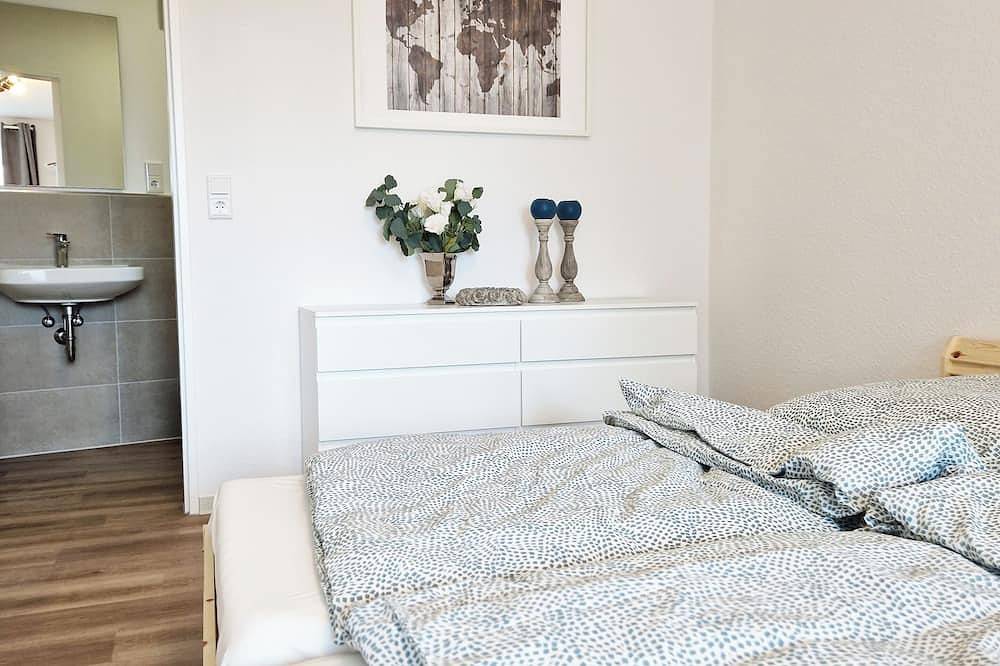 Ganze Wohnung, Weser Pension - Zweibettzimmer mit eigenem Bad Nr. 1 in Unterweser, Brake