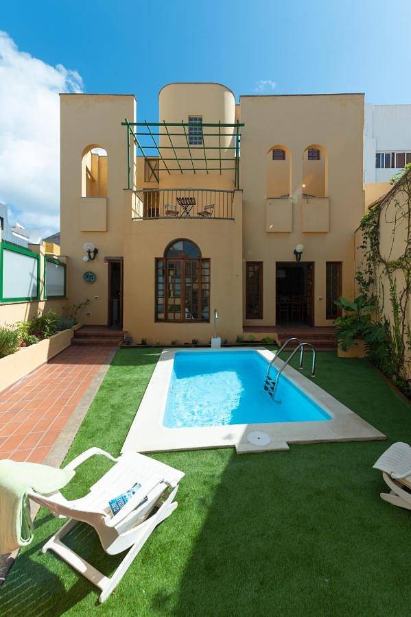Casa rural para 12 personas, con Terraza además de Piscina y Vistas en Gáldar