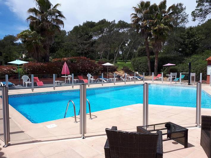 Appartement de vacances pour 2 personnes, avec Terrasse ainsi que Jardin et Piscine