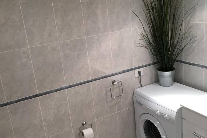 Apartamento entero, Estudio en hermoso complejo con nueva piscina comunitaria - WIFI Gratis y Aire Acondicionado in Los Cristianos, Arona 
