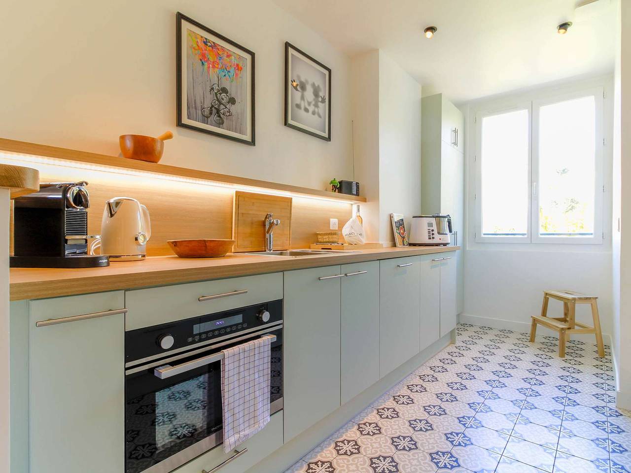 Apartamento entero, Apartamento de 3 Habitaciones Centro con Parking y Vista al Mar in Le Lavandou, Region de Toulon