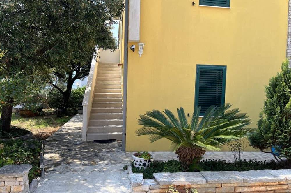 Ganze Wohnung, One bedroom apartment with sea view (3) in Dubrovnik-Neretva