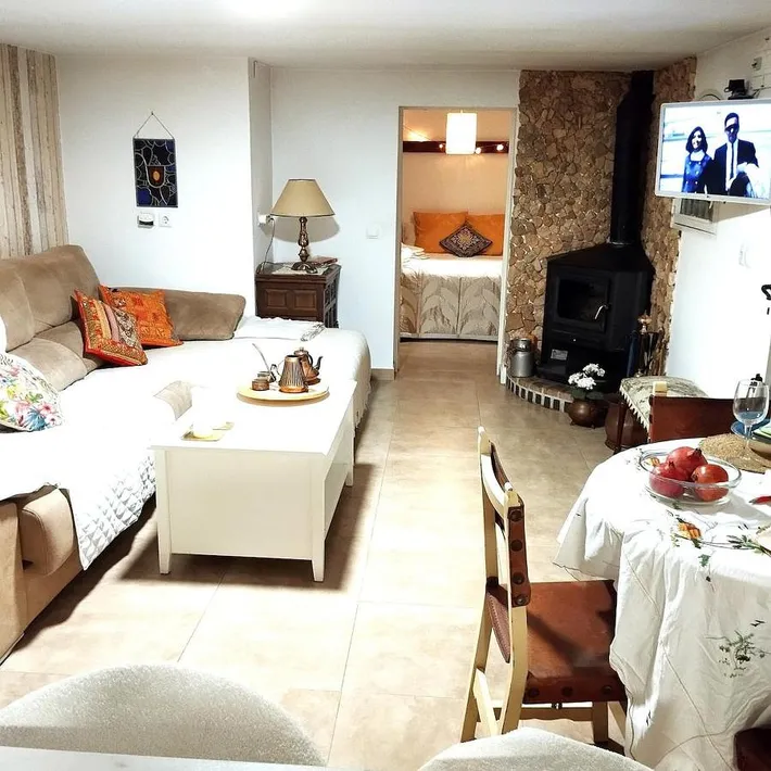 Chalet para 3 personas, con piscina y jardín además de vistas y terraza - 1
