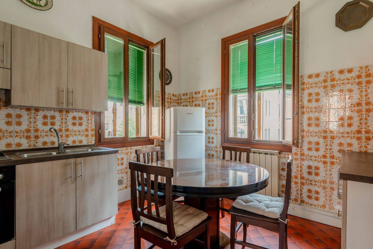 Appartement entier, Appartement de vacances pour 5 personnes avec jardin in Lido di Venezia, Venise
