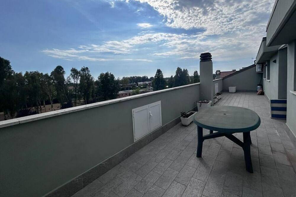 Apartamento entero, Smart Working with two terraces and ultra-fast fiber in Latina (Italia), Agro Pontino