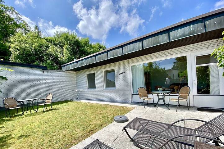 Bungalow für 4 Personen, mit Terrasse und Garten in Grömitz
