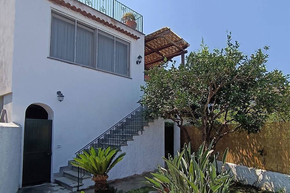 Chez Marie - Family and Pet Friendly Apartment in Forio d'Ischia with Sea View in Forio, Ischia